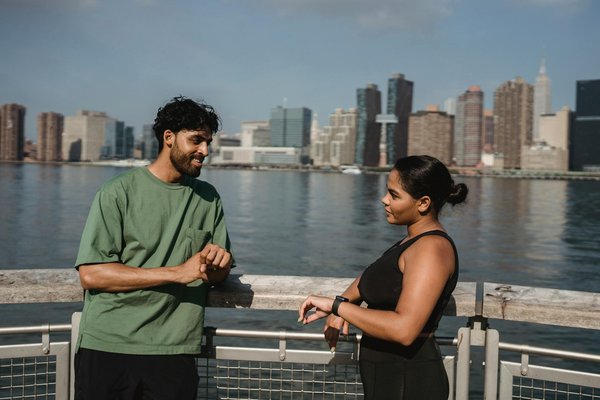 Scopri come l'analisi dei sentiment sui social media può rivoluzionare le strategie di prodotto di una casa cosmetica